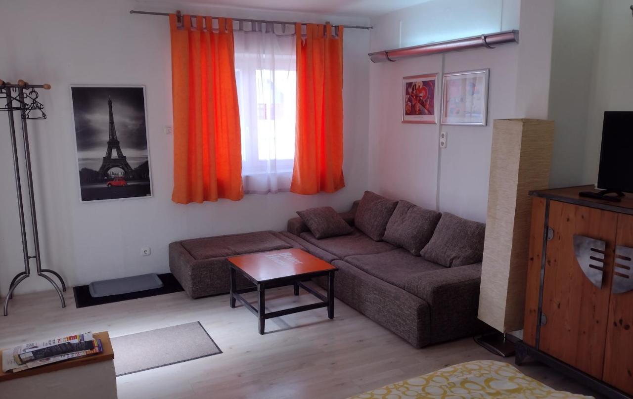 Kleines Gemuetliches Apartment In Zentraler Lage Prien am Chiemsee Bagian luar foto